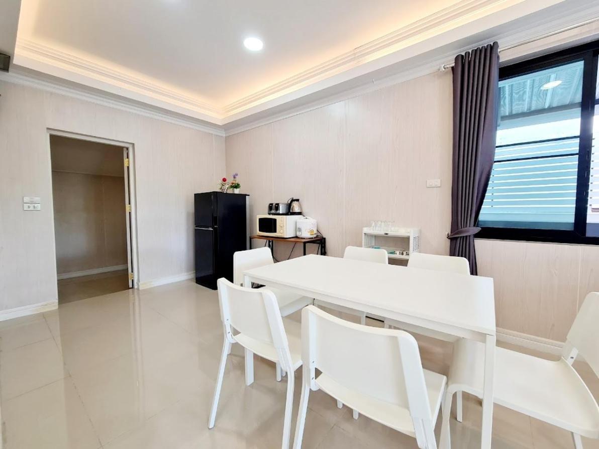 Baan Sasithorn Huahin Villa Exterior photo